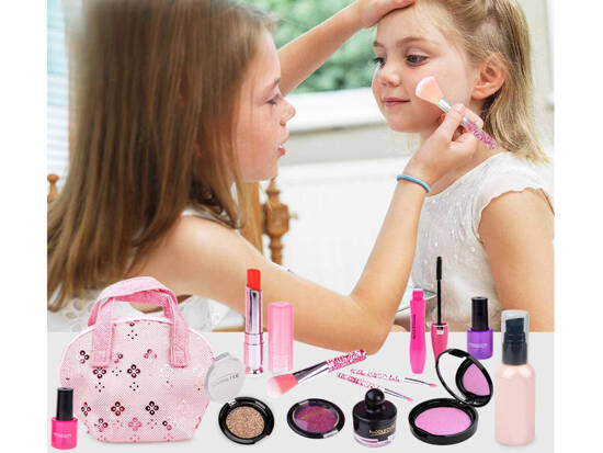 A cosmetic bag with great cosmetics Makeup set ZA4799