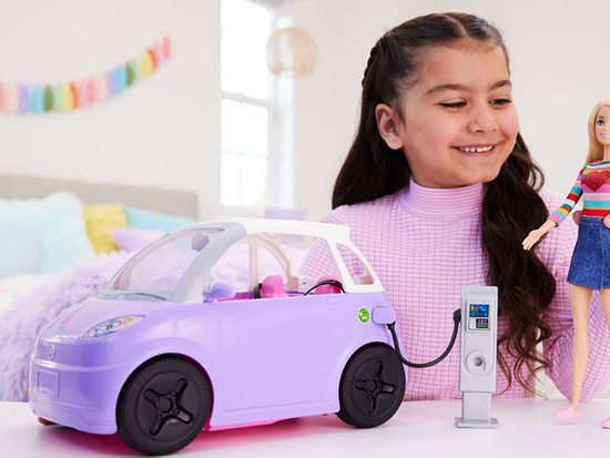 Barbie Doll Convertible Car with Electric Charging Station ZA5527