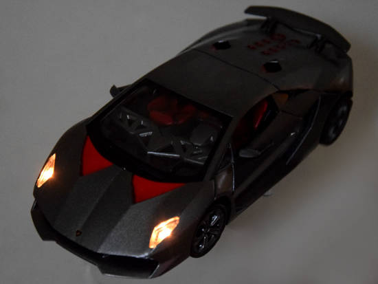 Beautiful remote controlled car Lamborghini RC0586