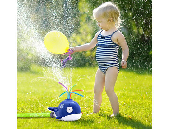 Cheerful Whale Water sprinkler to play with ZA4281