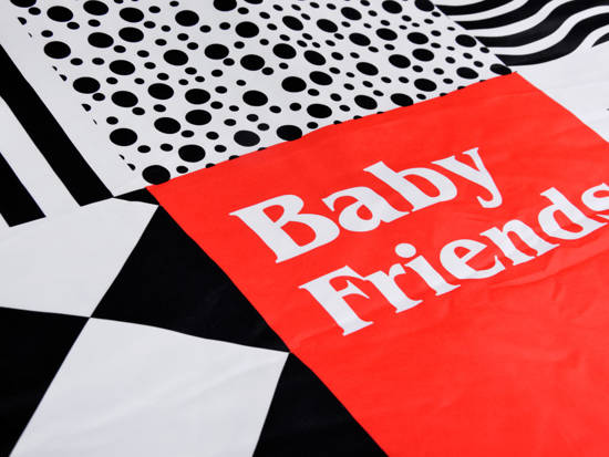 Contrasting mat for an infant + toys ZA3847