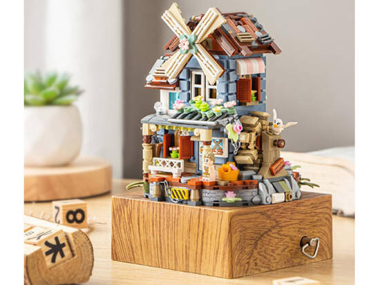 Creative Charming Blocks Build a Windmill Music Box 799 pcs ZA5343