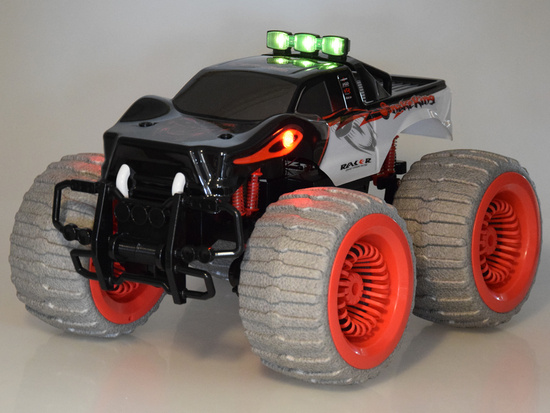 Giant Car Monster Snake 4x4 music lights drift 360 degrees. RC0633 remote control