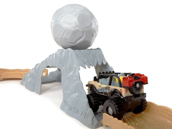 Hasbro Tor Tonka Boulder Escape + toy car ZA2775