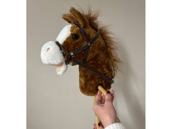 Interactive Horse on a Stick Galloping and Neighing Sound + Moving Muzzle ZA5442