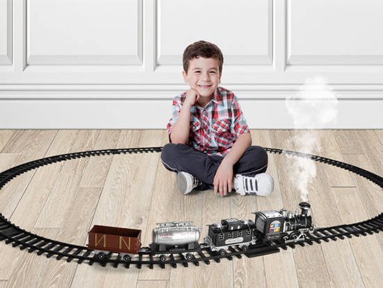 Locomotive train with remote control cars RC0612