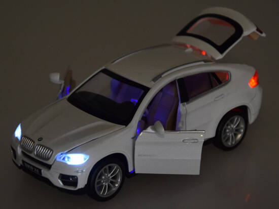 Metal car BMW X6 model scale 1:32 white SUV light sound ZA4606