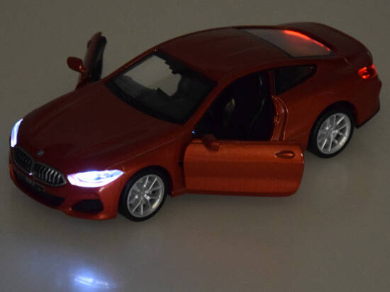 Metal car model 1:35 BMW M850i Coupe light sound ZA4612