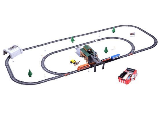 Queue, freight train with wagons and station RC0507