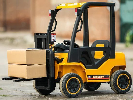 The car is powered by a battery FORKLIFT TRUCK with a remote control PA0255