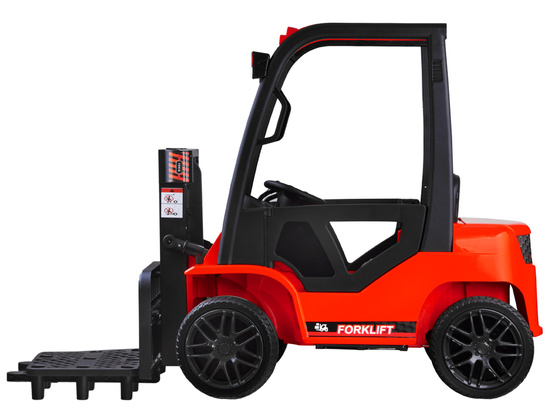 The car is powered by a battery FORKLIFT TRUCK with a remote control PA0255