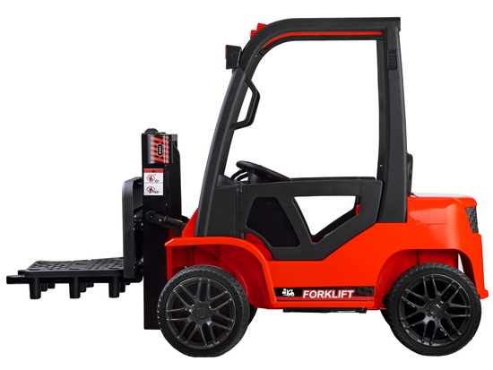 The car is powered by a battery FORKLIFT TRUCK with a remote control PA0255