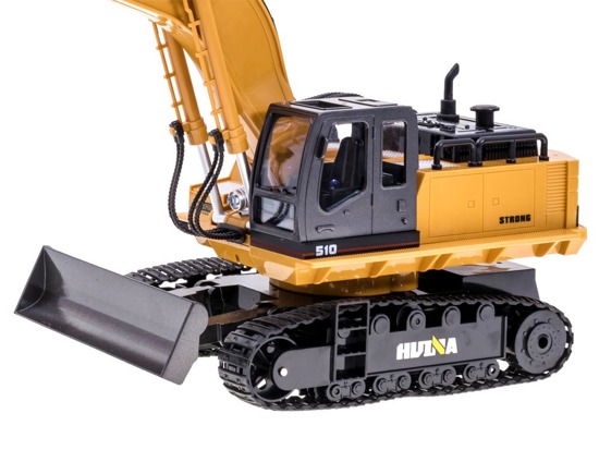 The large RC / 377C EXCEL EXCAVATOR is controlled by RC0379