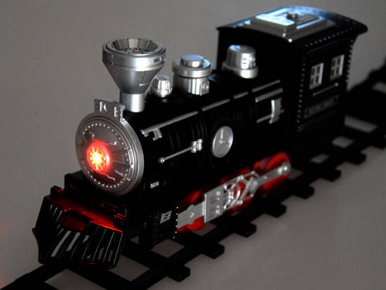 Train with tracks Locomotive with wagons steam + light RC0629