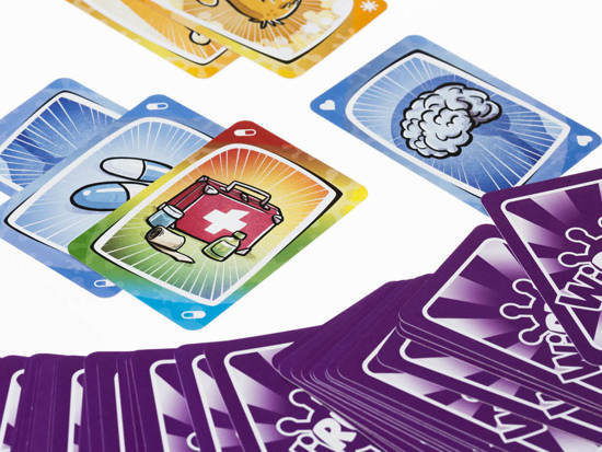 Trefl card game A virus for the whole family GR0403