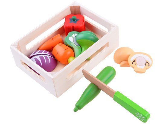 Wooden vegetables for cutting in a box ZA3568