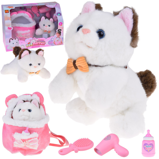 A soft CAT with a heartbeat effect and bendable paws in a ZA5593 backpack