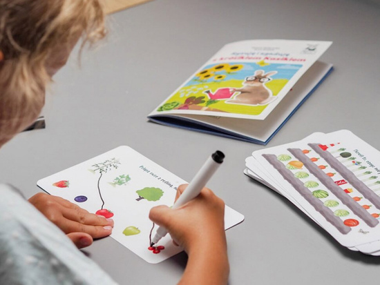 Kapitan Nauka Rysuję i zgaduję z królikiem Kazikiem karty z zadaniami KS1036