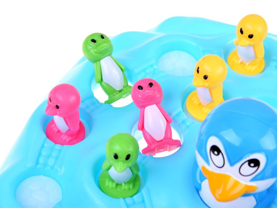 Penguins on the iceberg arcade game GR0433