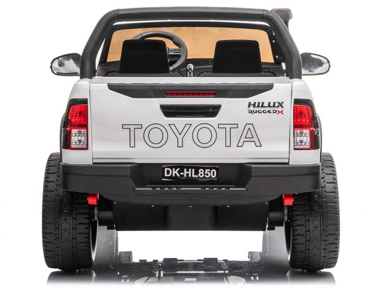 The car is powered by a large Toyota Hilux 2-person battery PA0250