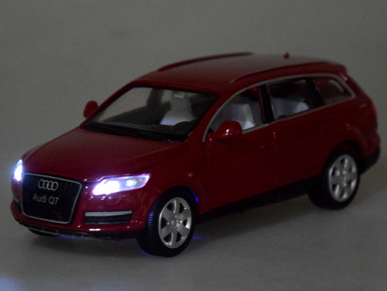Auto Suv Audi Q7 1:32 metal car ZA3748