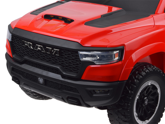 Battery-powered electric car RAM pickup for children 4x4 + remote control PA0322