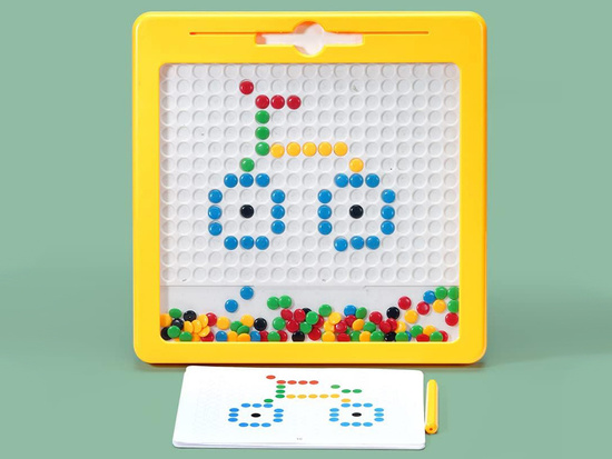 Educational magnetic board with pins for arranging ZA4738