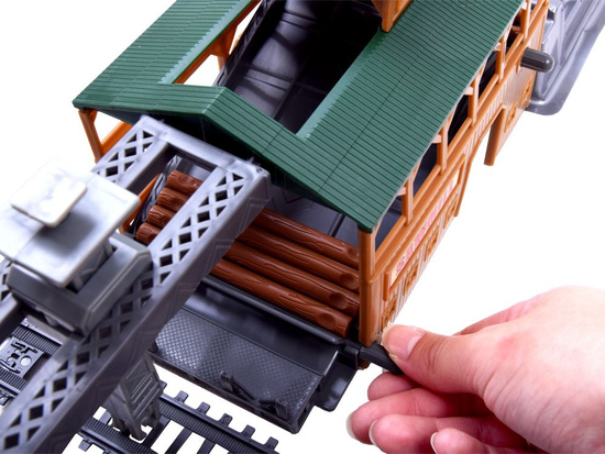 Queue, freight train with wagons and station RC0507