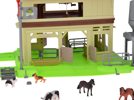 FARM ANIMALS SERIES Barn with road + tractor, figures and accessories ZA5687