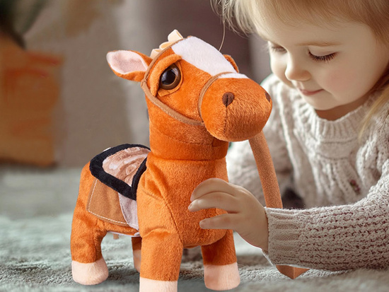 Interactive COWBOY HORSE walks, neighs, and dances. Country ihaaa! ZA5772