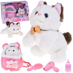 A soft CAT with a heartbeat effect and bendable paws in a ZA5593 backpack