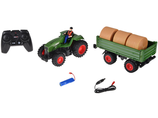 Remote controlled tractor with trailer + hay bales tractor driver RC0717