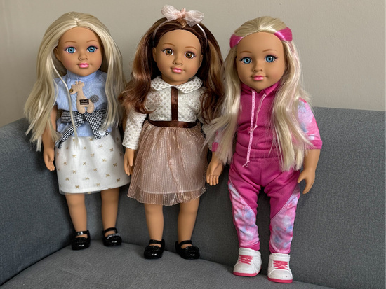 Large, charming 48cm doll in a dress + built-in melody and soft body ZA5843