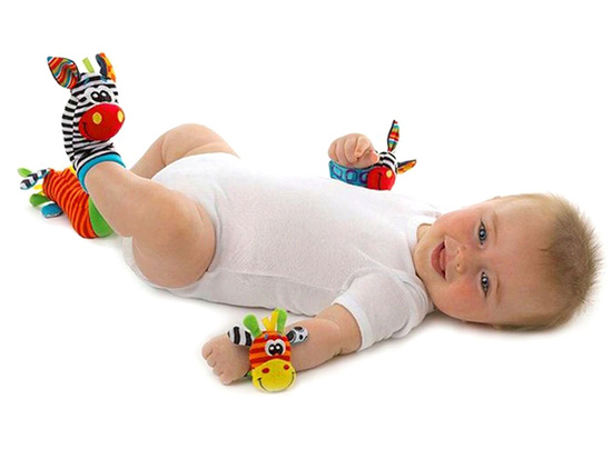 Socks + rattle bands set 4 pcs ZA3304Z