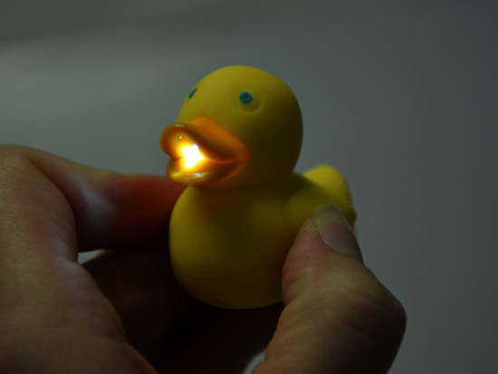 Colorful DUCK keychain - Pendant with light + sound ZA3527