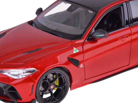 Alfa Romeo Giulia GTAm Quadrifoglio licensed red 1:18 ZA5991 model