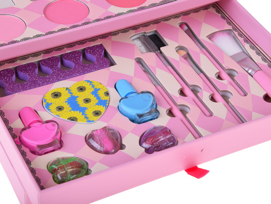 Large makeup set - a charming box with cosmetics and jewelry ZA5693