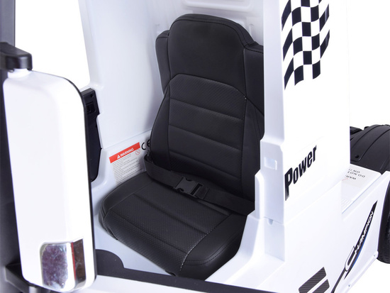 The car is powered by a TIR Mercedes Benz Actros PA0222 battery