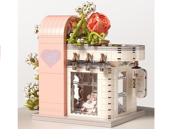 Romantic wedding hall with a showcase + flowers and a dress 1047-piece ZA5739