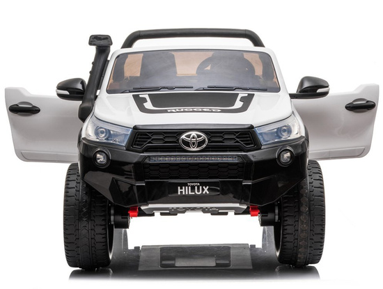 The car is powered by a large Toyota Hilux 2-person battery PA0250