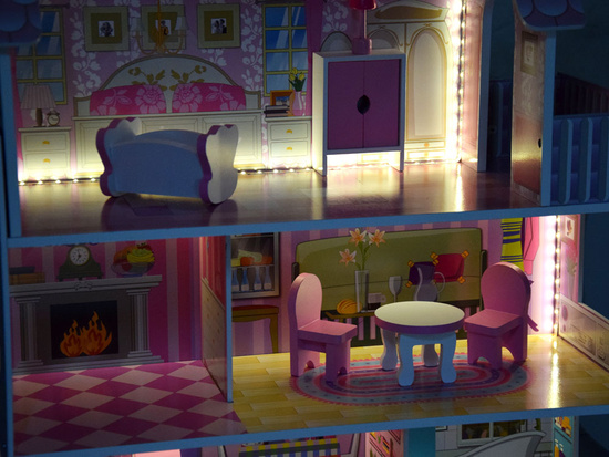 PINK Wooden dollhouse + furniture + LED lighting ZA4130