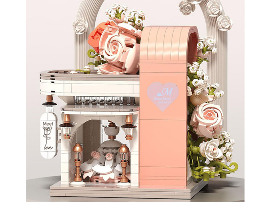 Romantic wedding hall with a showcase + flowers and a dress 1047-piece ZA5739