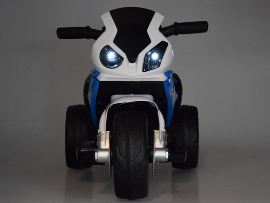 BMW battery-powered electric sports motorbike for children PA0311