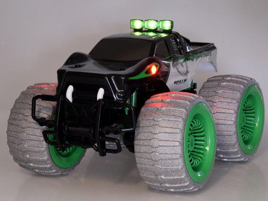 Giant Car Monster Snake 4x4 music lights drift 360 degrees. RC0633 remote control