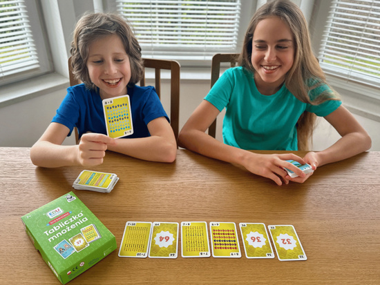 Captain Science EDUseries. Multiplication Table Card Game GR0817