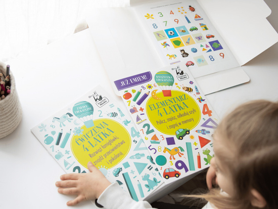 Captain Science Educational Folder for 4-Year-Olds KS1219