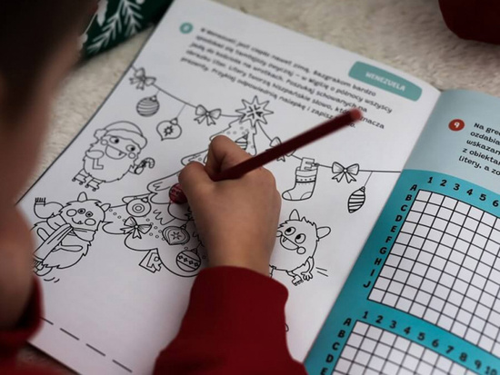 Captain Science Scribbles are waiting for Christmas 24 puzzles stickers KS1008