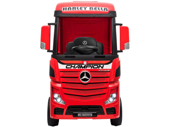 The car is powered by a TIR Mercedes Benz Actros PA0222 battery