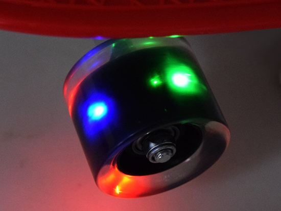 FISZKA skateboard for children up to 50kg LED glowing wheels SP0575