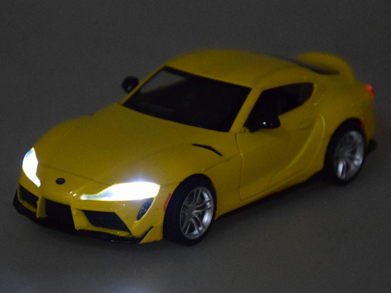 Auto Toyota GR Supra 1:31 metalowe autko licencja ZA3758